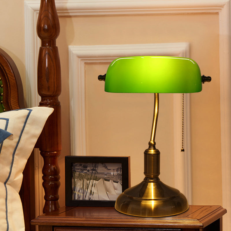 GlowHeritage Vintage Tischlampe | Klassisches Design mit Zugschalter | Metall & Glas | Perfekt für Schlafzimmer & Arbeitszimmer