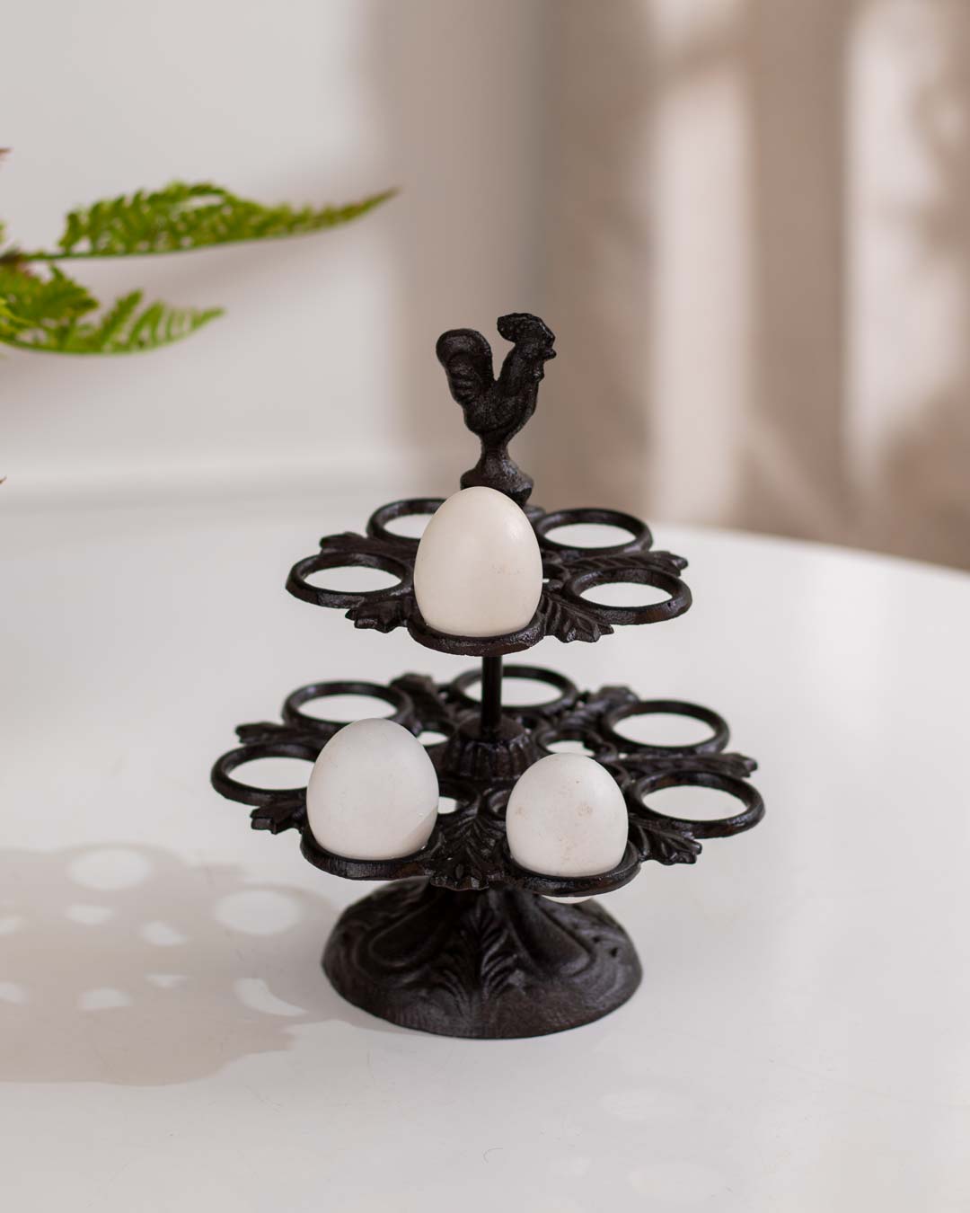 RusticRoost Gusseisen Eierdisplay im Hahn-Design | Dekorative Küchenaufbewahrung | Robust & Stilvoll