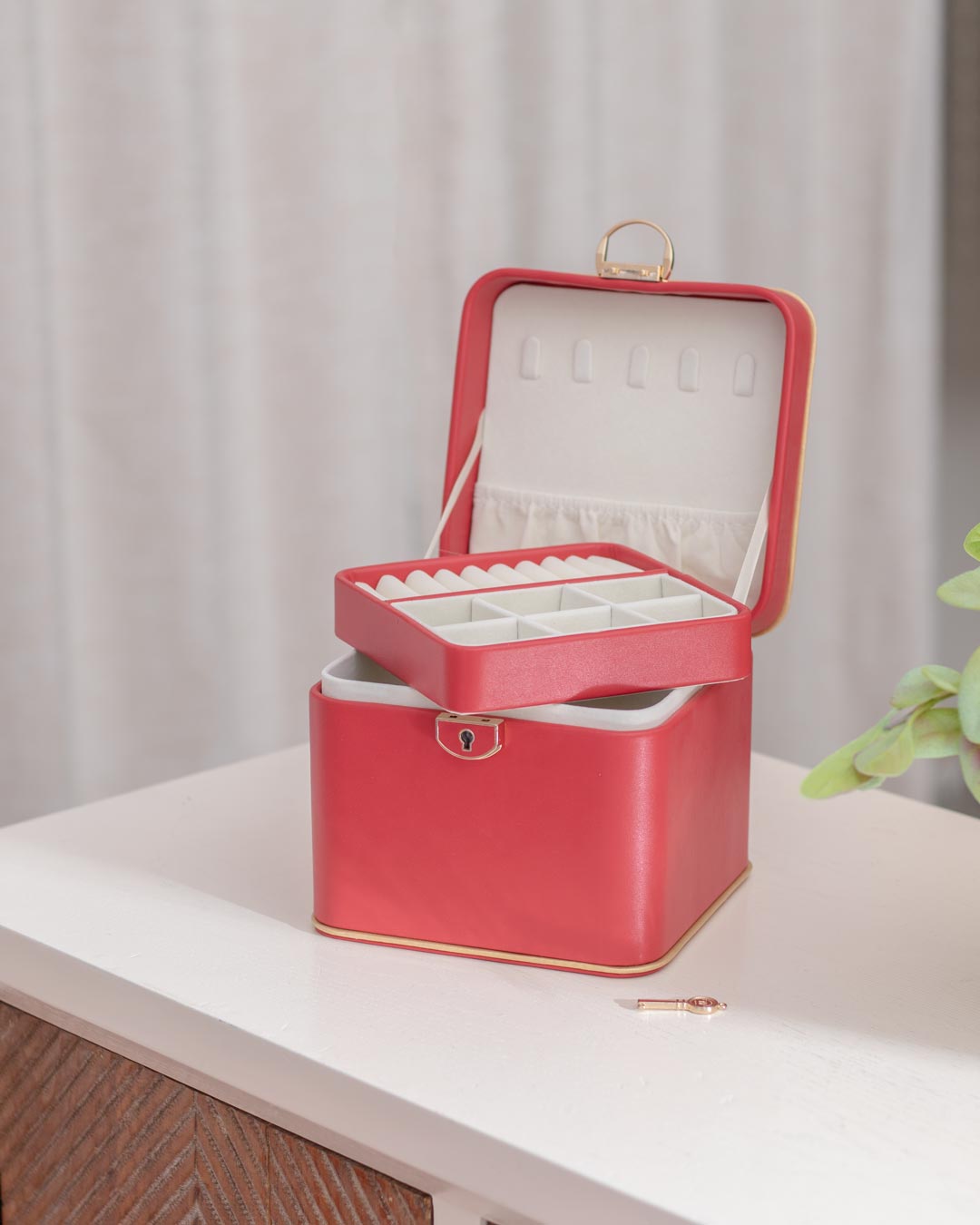 Travelluxe Reise Schmuckkästchen | Kompakte Schmuckaufbewahrung | Hochwertiges Design | Rot
