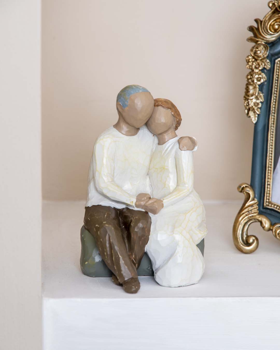 EternalEmbrace Jubiläumsfigur aus Kunstharz | Liebevolle Geschenkidee | Handgefertigt & Zeitlos