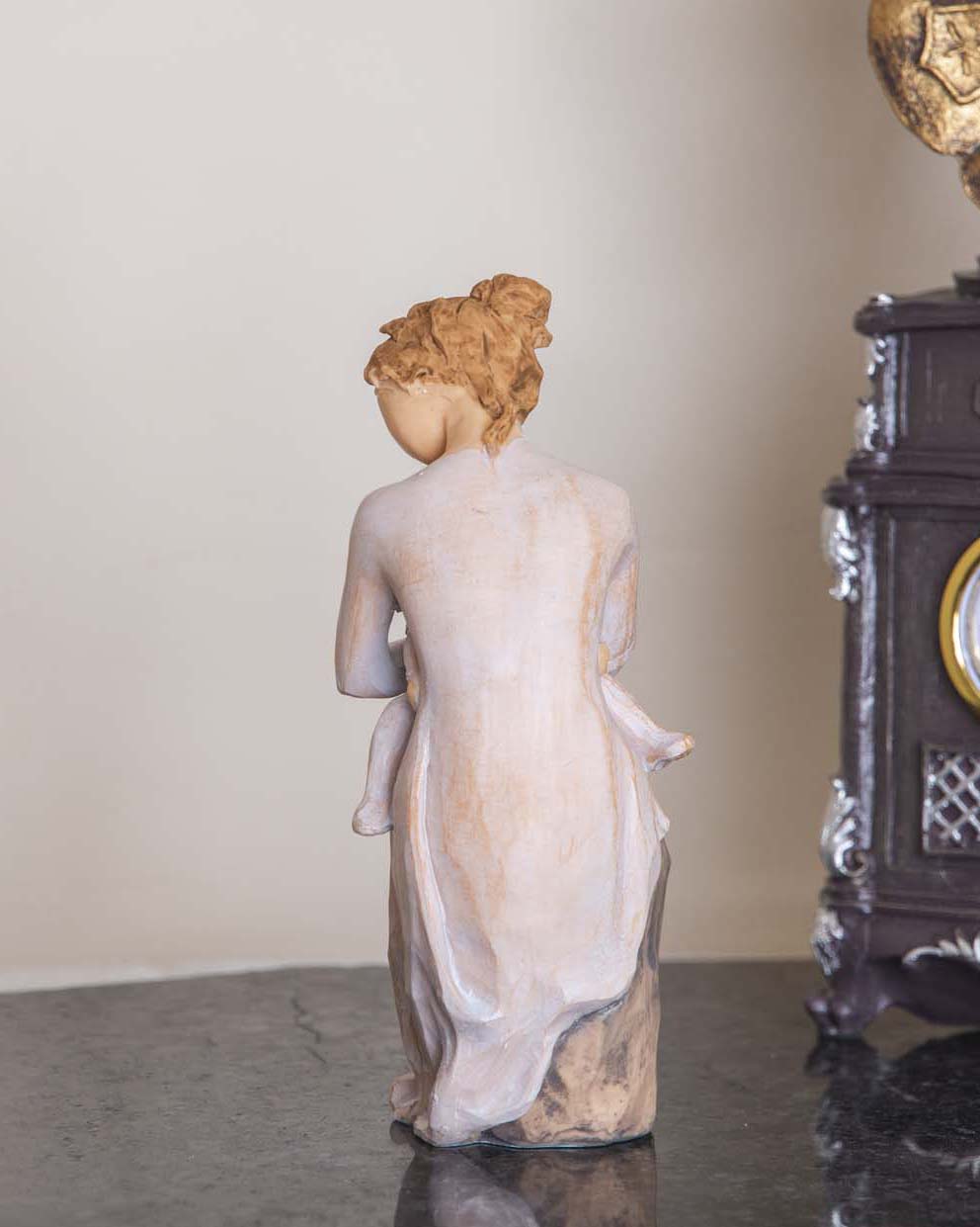 Lovivra Figurine | Symbol der bedingungslosen Liebe | Hochwertige Skulptur | Dekoration für Zuhause