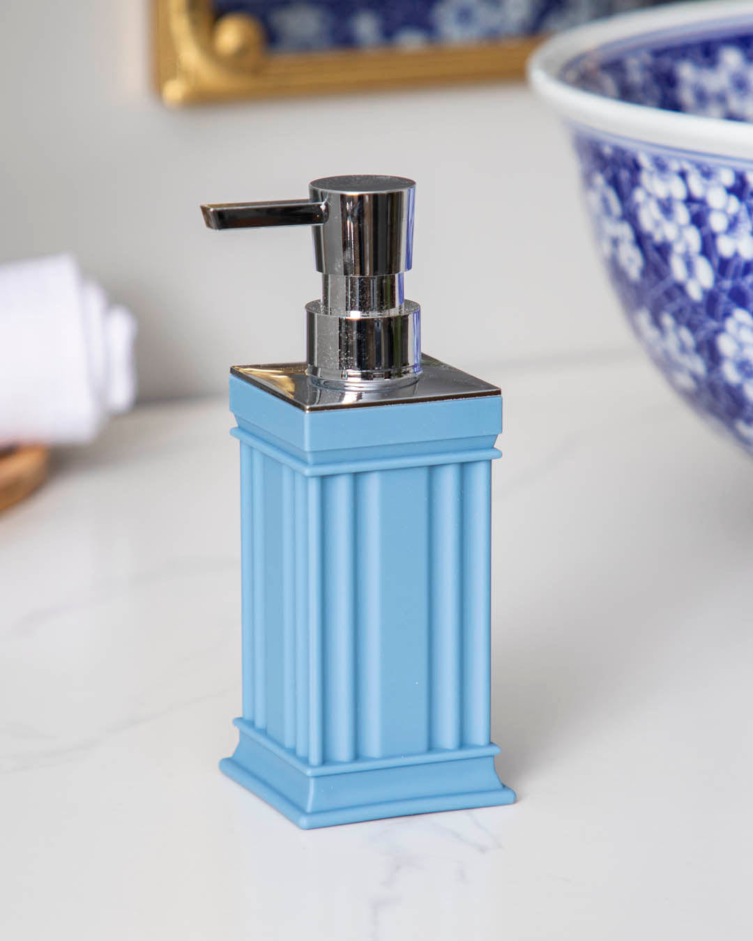 BlueFlow Seifenspender | Zeitloses & Modernes Design | Hochwertige Verarbeitung | Blau