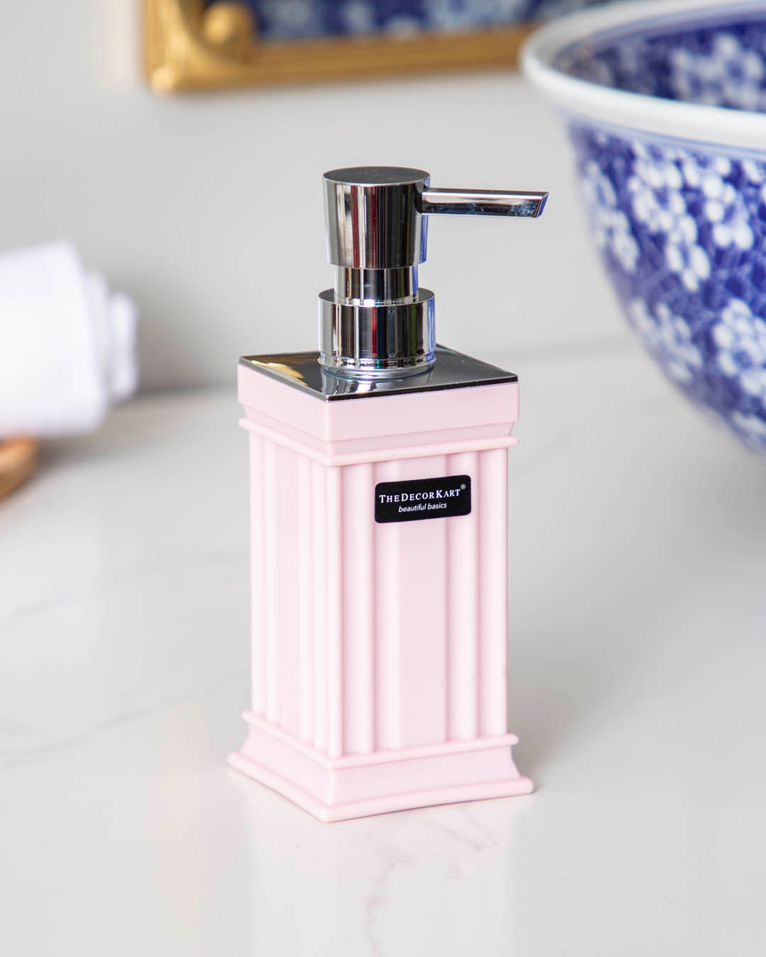 BlushPress Seifenspender | Modernes & Klassisches Design | Hochwertige Materialien | Rosa