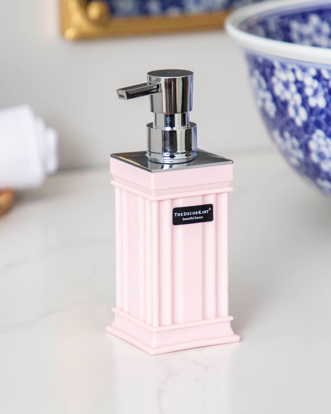 BlushPress Seifenspender | Modernes & Klassisches Design | Hochwertige Materialien | Rosa