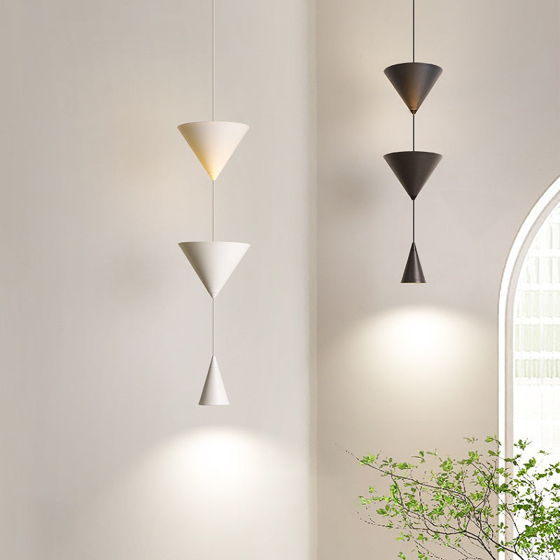 Conevia Minimalistische LED Pendelleuchte | Modernes Kegeldesign | Aluminium & Acryl | Stimmungsvolle Beleuchtung für Schlafzimmer