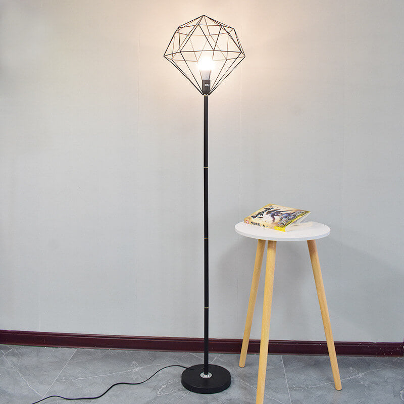 Diamoro Stehlampe | Modernes Hohldesign | Eisen in Diamantform | Stilvolle Beleuchtung für Arbeitszimmer