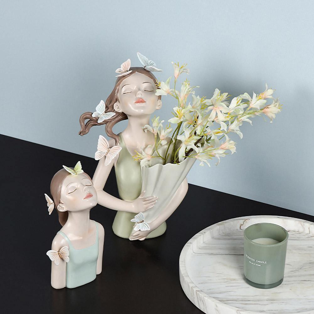 ButterflyAura Mädchenfigur Deko | Stilvolle Schmetterlings-Mädchen Ornamente | Vase & Tablett Design