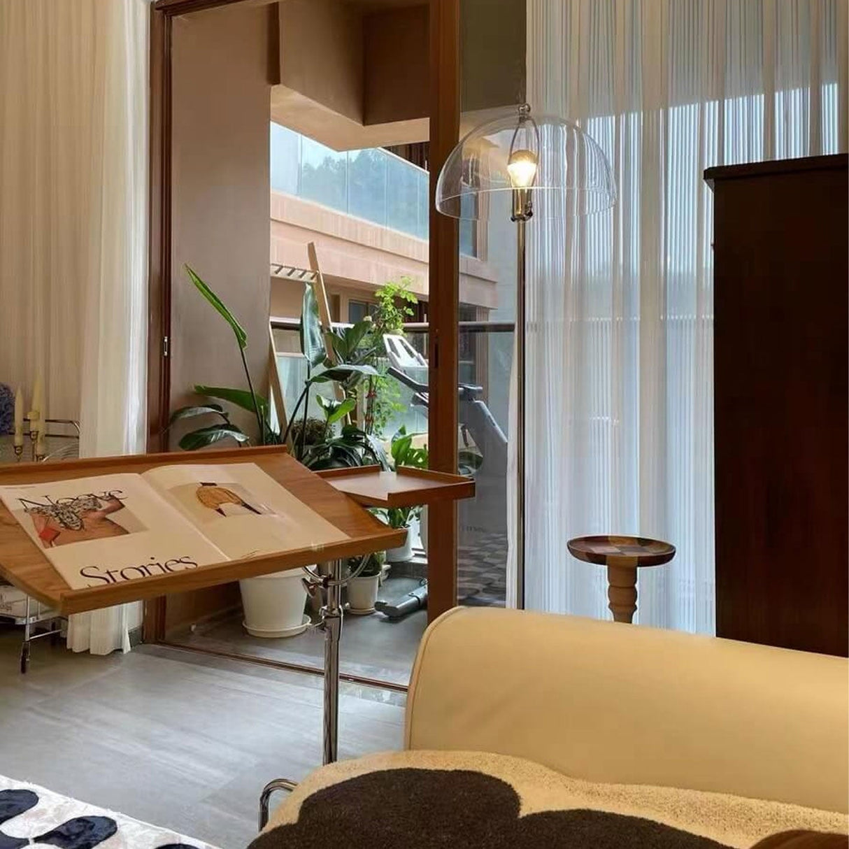 MushLight Retro Stehlampe | Acryl Pilzdesign | 1-flammig | Stilvolle LED Beleuchtung