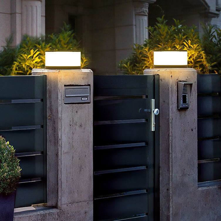 LumaPillar LED Außenleuchte | Runde Säule | Solarbetrieben & Kabelanschluss | Wasserdicht | Landschaftsbeleuchtung