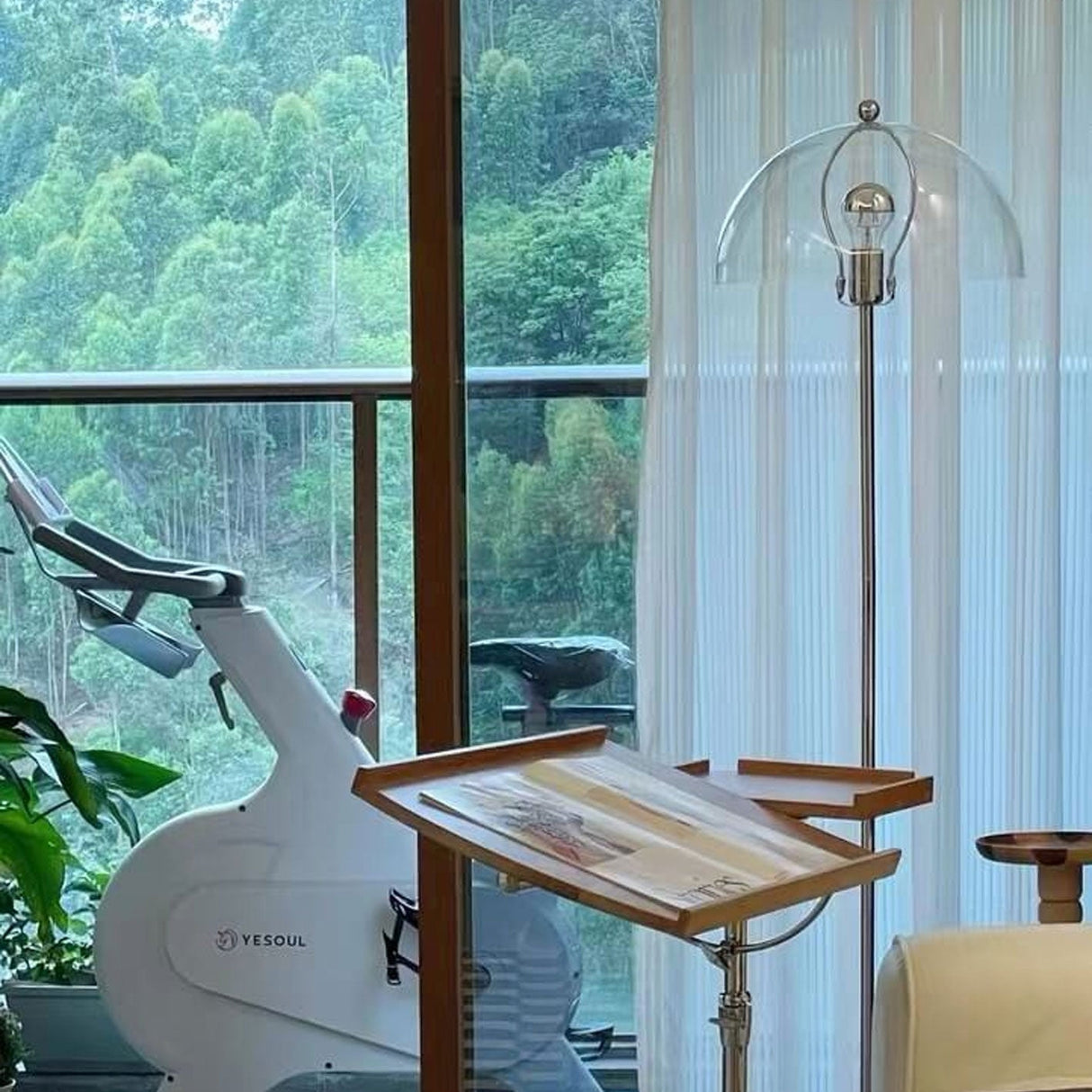 MushLight Retro Stehlampe | Acryl Pilzdesign | 1-flammig | Stilvolle LED Beleuchtung