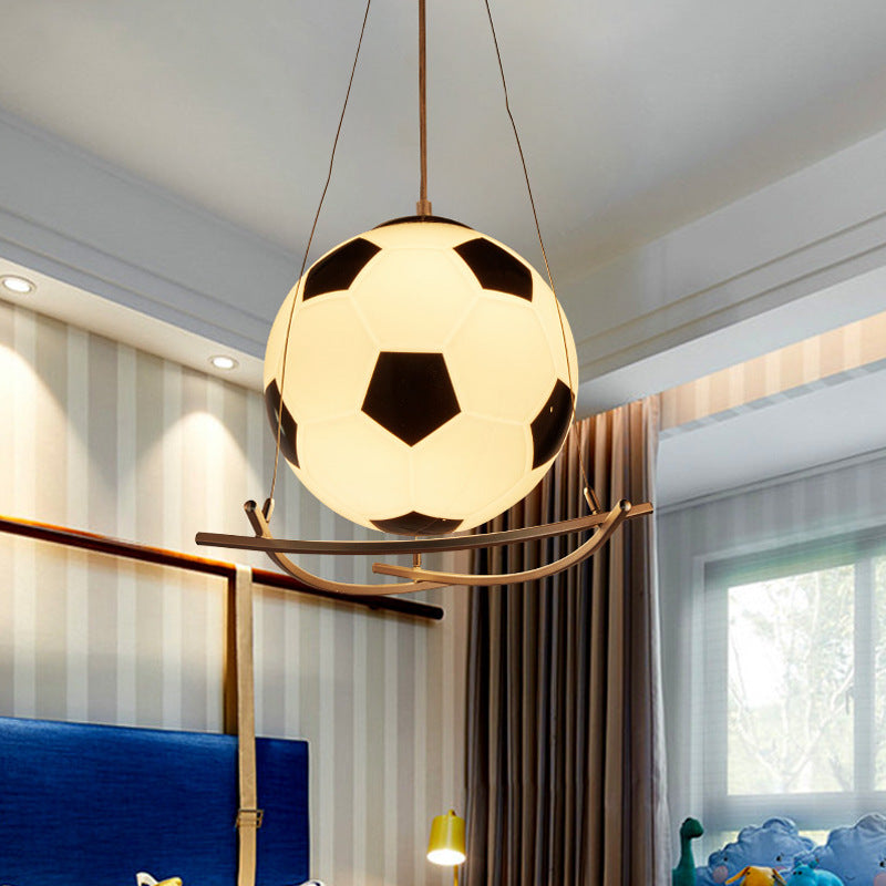 GoalLight Fußball Kinderzimmer Pendelleuchte | Kreatives Design | Glas & Eisen | 1-flammige Hängeleuchte