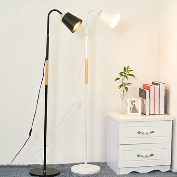 Luminist Stehlampe | Minimalistisches Design aus Eisen | Moderne Stehleuchte für Wohnzimmer & Büro