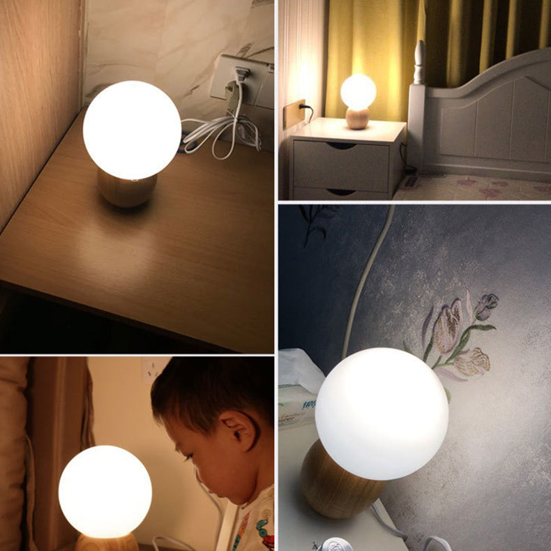 LuxeSphere Scandinavian Tischlampe | Holzsockel | Orb Glas-Design | Perfekt für Schlafzimmer & Wohnzimmer | Stimmungslicht