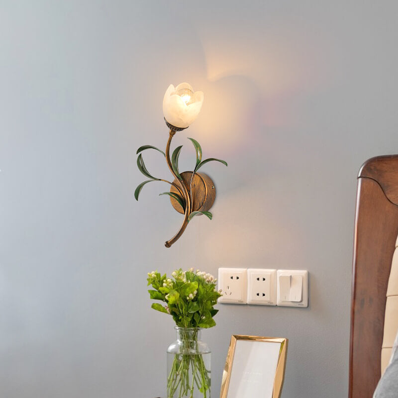 FioroGlass Kunstvolle Glasblüten Wandleuchte | Minimalistisches Design | 1/2 Lichter | Dekoration für Zuhause