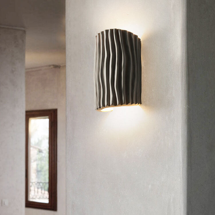 DecoLume Nordic Resin Wandleuchte | Halbzylinder | Kreative Streifen | 2 Lichter | Dekorative Beleuchtung für Zuhause