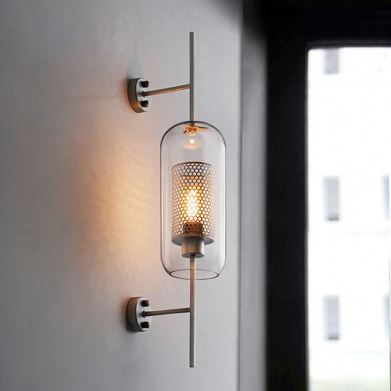 Lumivault Industrial Wandlampe | Zylindrischer Glasschirm | Eisenrahmen | Deko für Schlafzimmer & Wohnräume