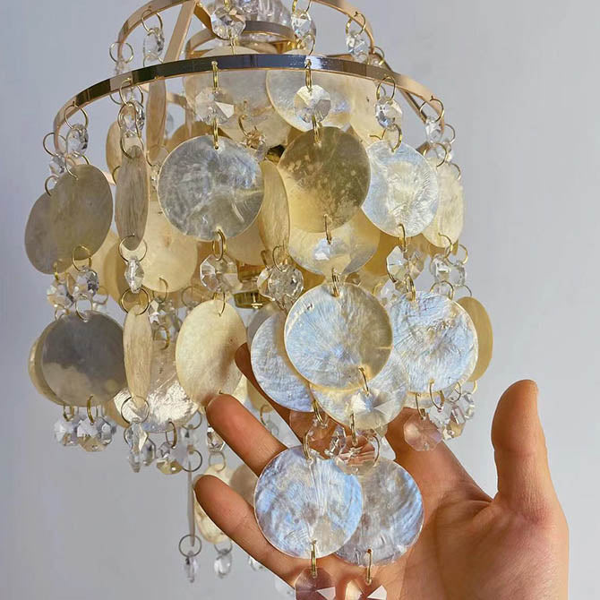 Glorielle Pendelleuchte | Goldenes Muscheldesign | Kristall-Perlen | Runde 1-flammige Beleuchtung für Wohnzimmer