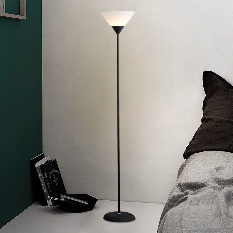 ZenFlo Creative Design Stehlampe | Kegelschirm | Minimalistisches Design | LED-Licht | Elegante Beleuchtung