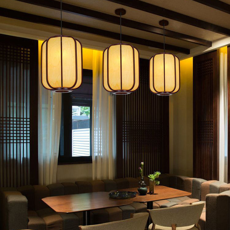 LuxoraChic Modernes Chinesisches Design Pendelleuchte | Faux-Schaffell | Holz-Laterne | LED-Beleuchtung für Zuhause