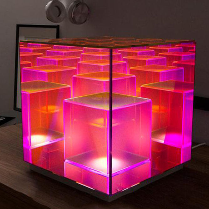 CubeLumin RGB LED Tischlampe | Modernes Design | Rubik’s Cube Optik | Farbwechsel | Deko-Licht