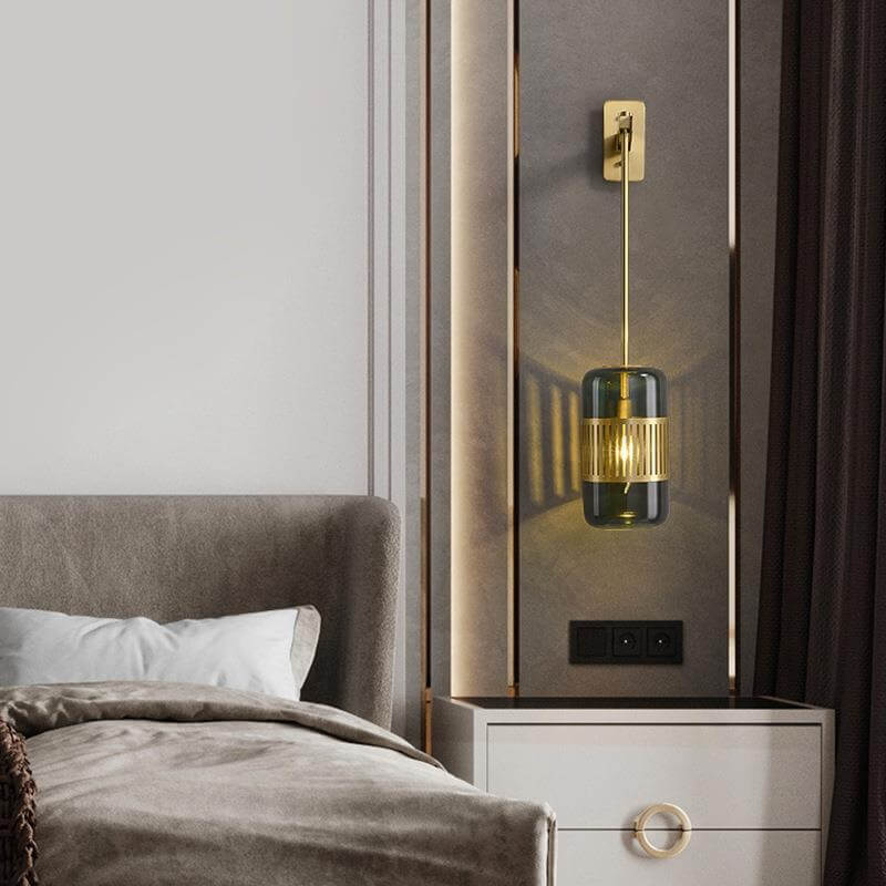 BrassLume Vintage Wandleuchte | Zylindrisches Glas & Messing | 1-flammig | Luxuriöses Design für Wohnzimmer & Flur