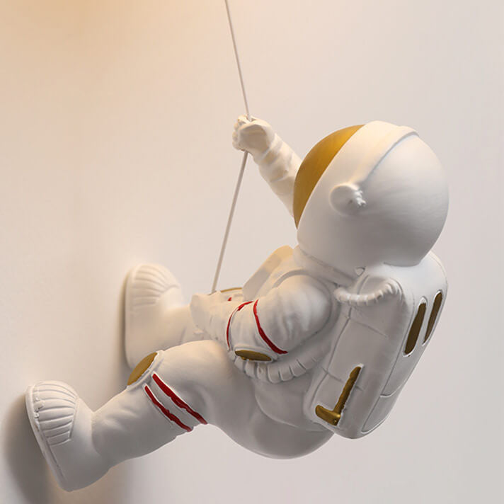 AstroLuxe Kreatives Astronaut Wandlampe | Eisen- und Harzdesign | Einzigartige Beleuchtung für Schlafzimmer | Stimmungslicht