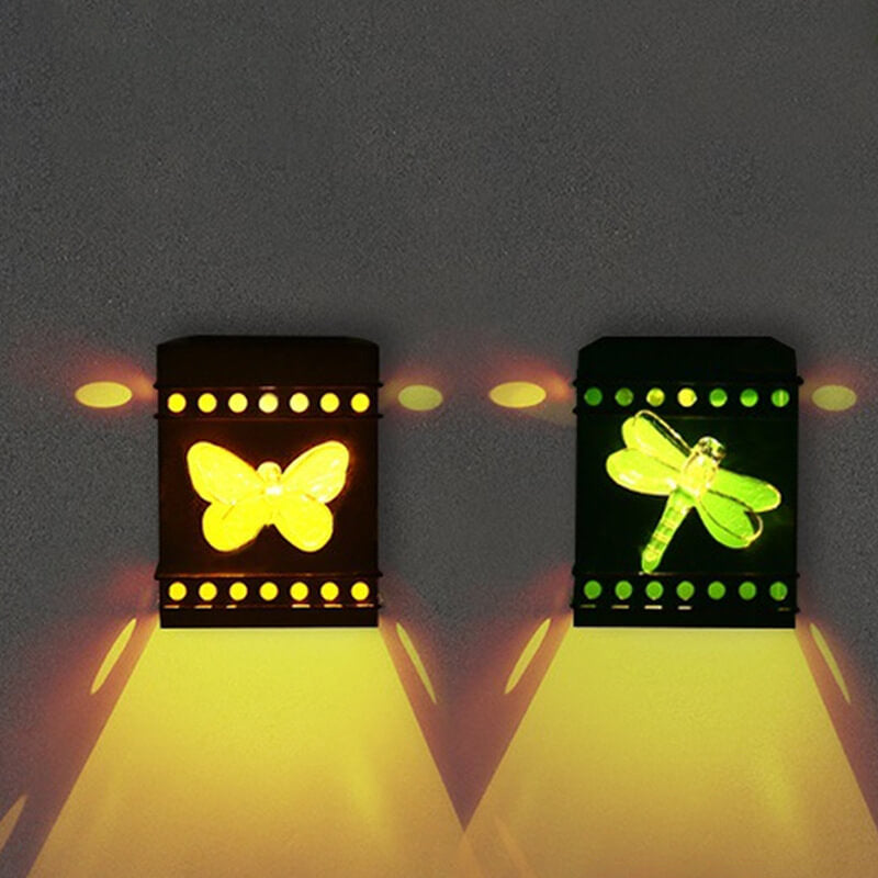 SolarForge Retro Solar Wandlampe | Quadratisches Box-Design | Aged Iron | LED Outdoor Beleuchtung