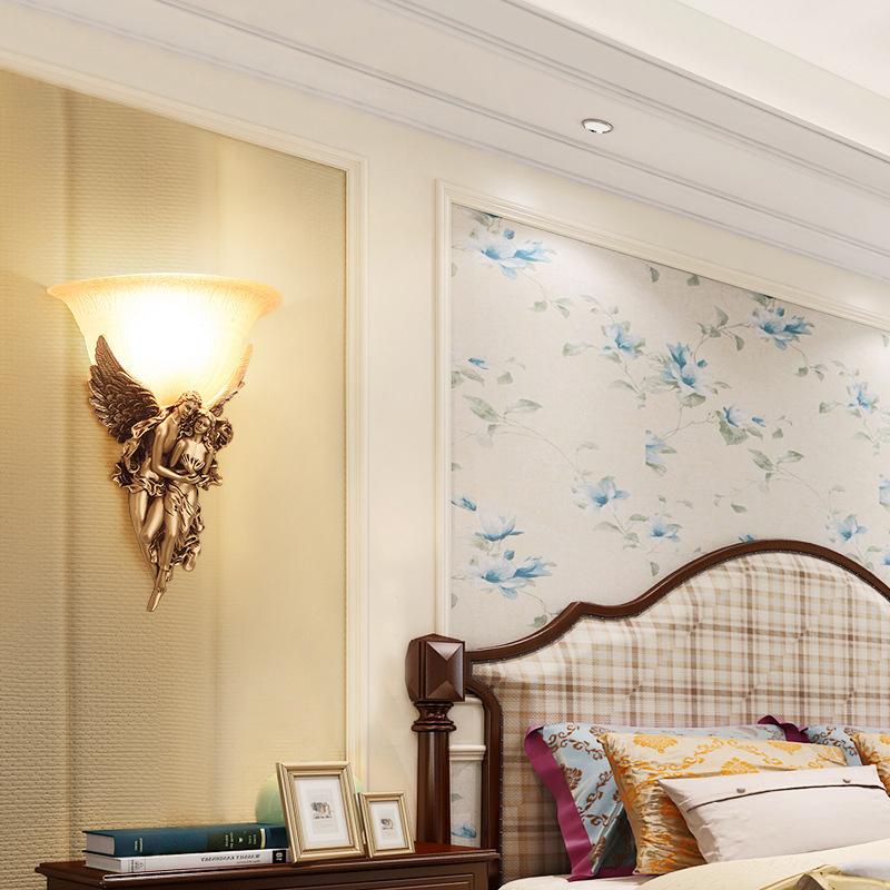 AngeloEmbrace Wandlampe | Retro Engel-Design | Harz-Wandleuchte | 1-Licht Beleuchtung für stilvolle Räume