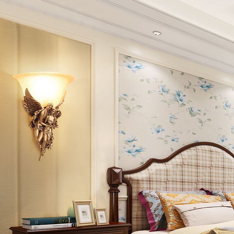 AureliaLux Vintage Wandlampe mit Engelsdesign | Europäischer Stil | Glaselemente | Perfekte Beleuchtung für Flur und Wohnzimmer