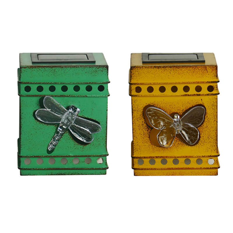 SolarForge Retro Solar Wandlampe | Quadratisches Box-Design | Aged Iron | LED Outdoor Beleuchtung