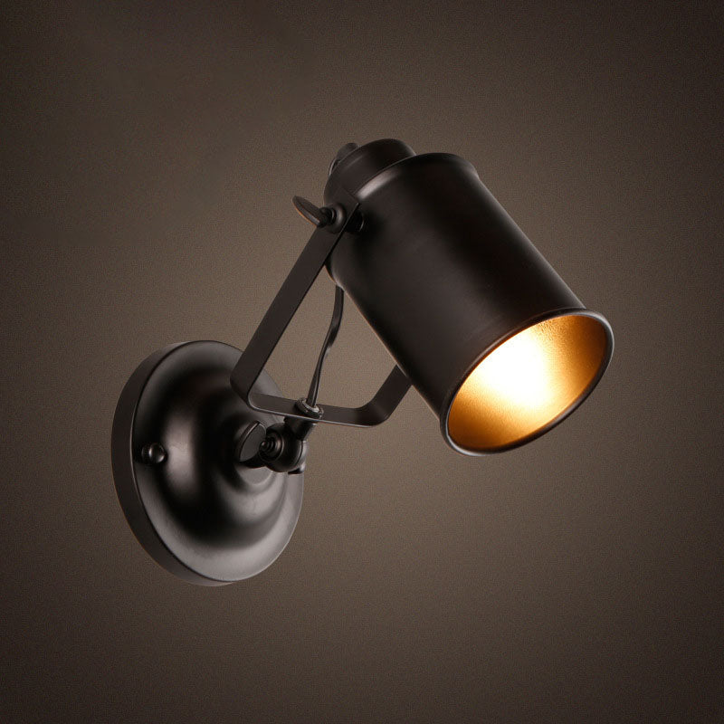 Ironica Wandleuchte | Industrielles Zylinder-Design | Robuste Eisenkonstruktion | Spotlight für Entertainment-Räume