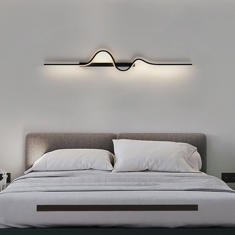 WaveLume LED Wandleuchte | Modernes Aluminium-Design | Welliger Streifen | Für Schlafzimmer & Wohnzimmer