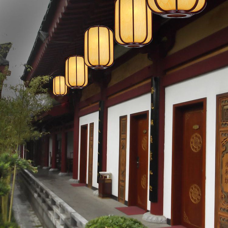 LuxoraChic Modernes Chinesisches Design Pendelleuchte | Faux-Schaffell | Holz-Laterne | LED-Beleuchtung für Zuhause