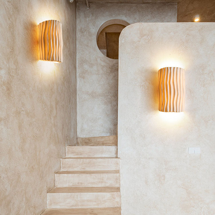 DecoLume Nordic Resin Wandleuchte | Halbzylinder | Kreative Streifen | 2 Lichter | Dekorative Beleuchtung für Zuhause