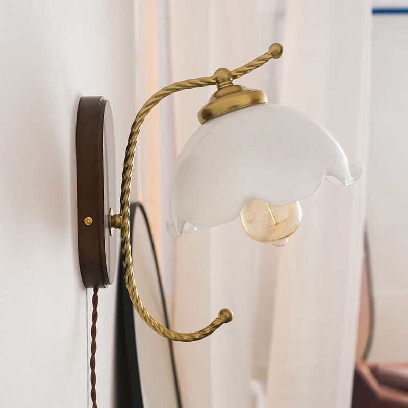 BelleLumière Französische Vintage Wandleuchte | Glas-Petals Design | Elegante Wandlampe | Deko & Beleuchtung