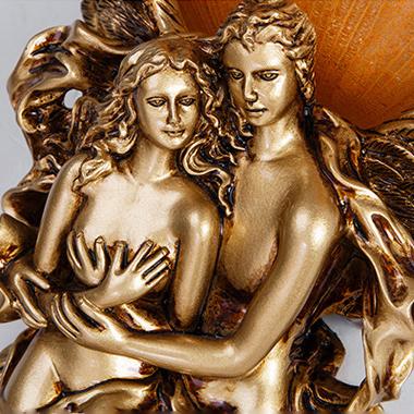 AngeloEmbrace Wandlampe | Retro Engel-Design | Harz-Wandleuchte | 1-Licht Beleuchtung für stilvolle Räume