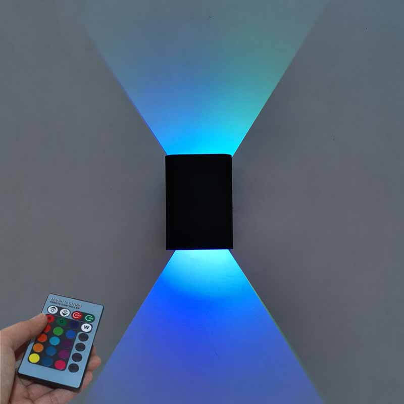 GlowSquare Moderne Aluminium LED Wandleuchte | RGB & Weißlicht | Quadratisches Design | Stimmungslicht