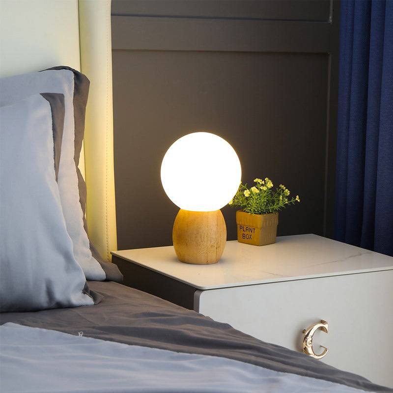 LuxeSphere Scandinavian Tischlampe | Holzsockel | Orb Glas-Design | Perfekt für Schlafzimmer & Wohnzimmer | Stimmungslicht