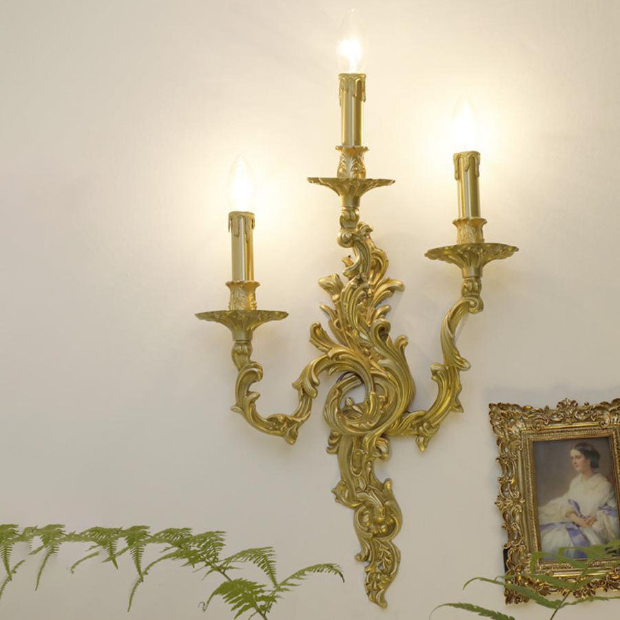 ÉclatLuxe Französische Wandleuchte | Messing Candelabra | 2/3 Flammen | Klassisches Design für Schlafzimmer