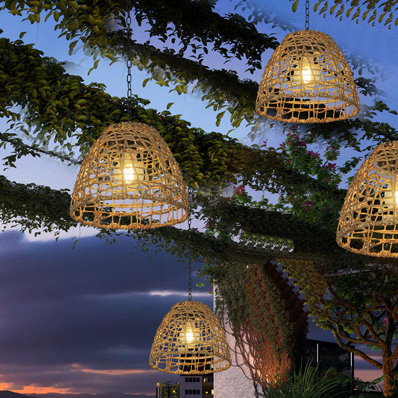 RustiCage Solar Hängelampe | Eisen- und Rattandesign | Wetterfest | LED Beleuchtung | Für Terrasse & Garten