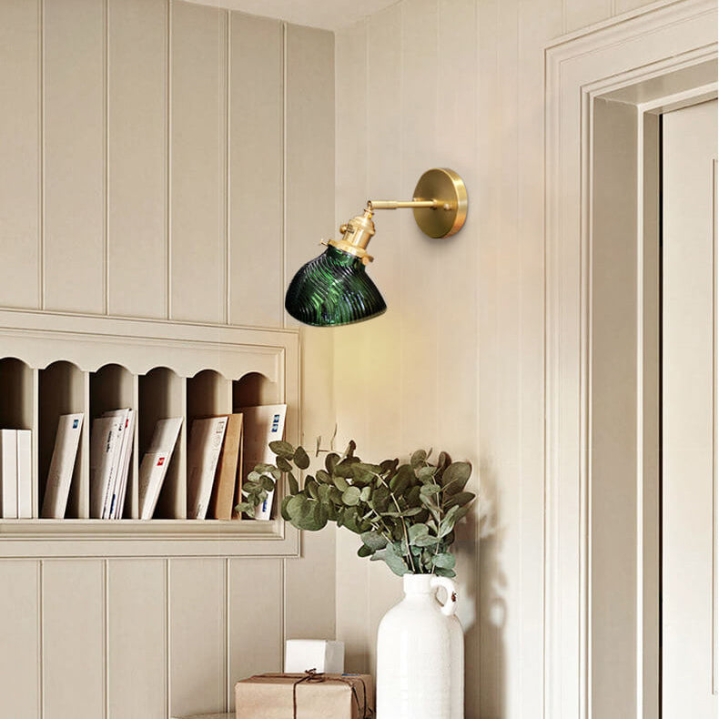 Emerlux Verdant Wandlampe | Vintage Design mit Smaragdgrünem Glas & Messingarm | Hochwertige Beleuchtung