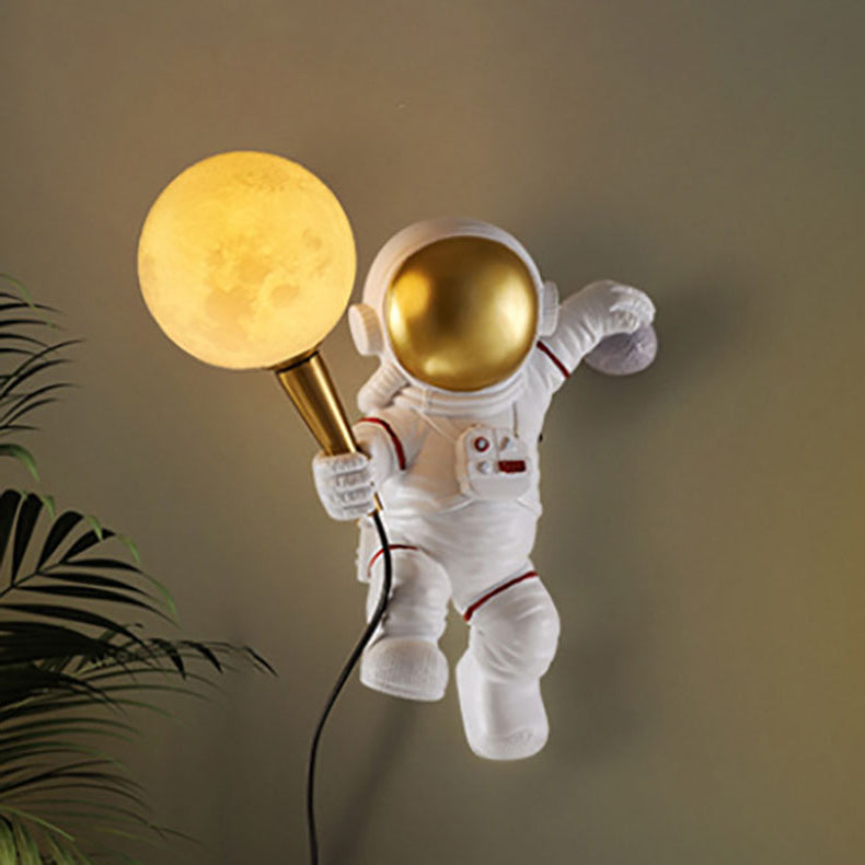 CosmoBuddy Astronaut Wandlampe | Kreatives Design | Resin & ABS | LED Schlafzimmerlicht