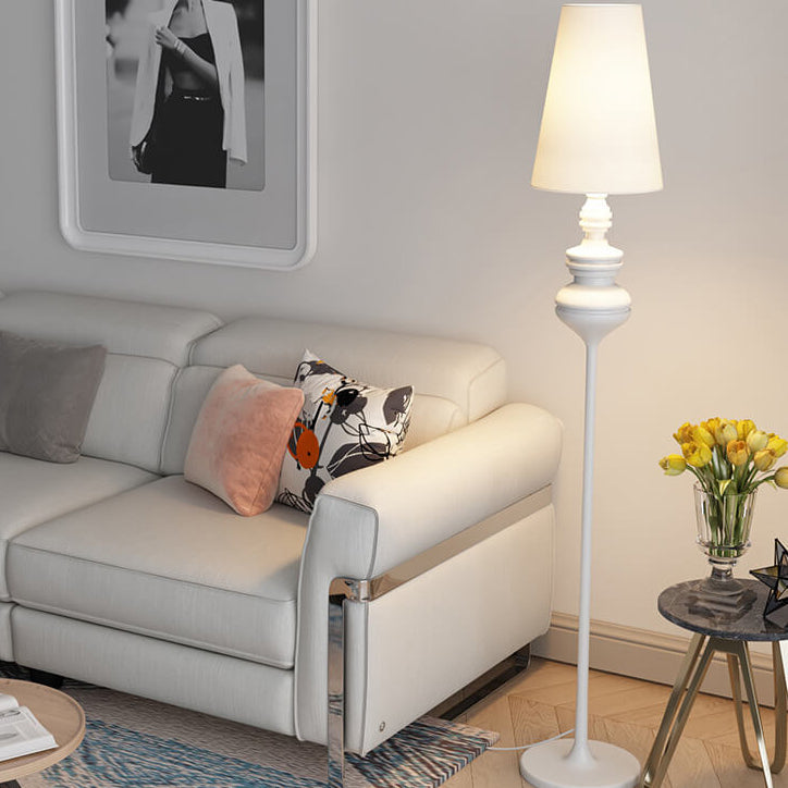 Glorovia Stehende Stofflampe | Modernes Kegeldesign | Stabiler Eisenfuß | Stimmungsvolle Beleuchtung für Wohnzimmer