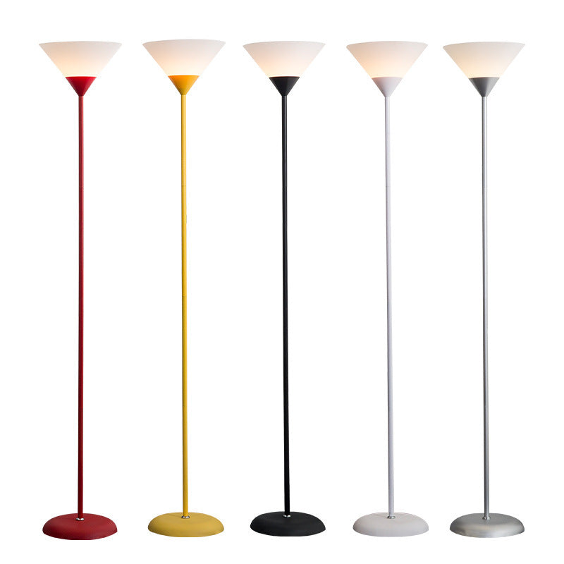 ZenFlo Creative Design Stehlampe | Kegelschirm | Minimalistisches Design | LED-Licht | Elegante Beleuchtung