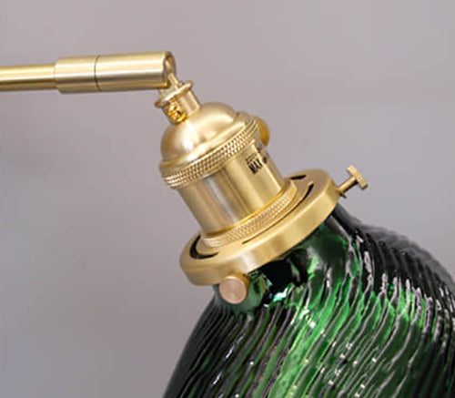 Emerlux Verdant Wandlampe | Vintage Design mit Smaragdgrünem Glas & Messingarm | Hochwertige Beleuchtung