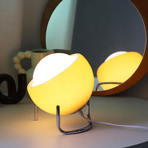 AuroraGlobe Tischlampe | Nordic Vintage Design | Orange Glas & Metall | 1-flammig