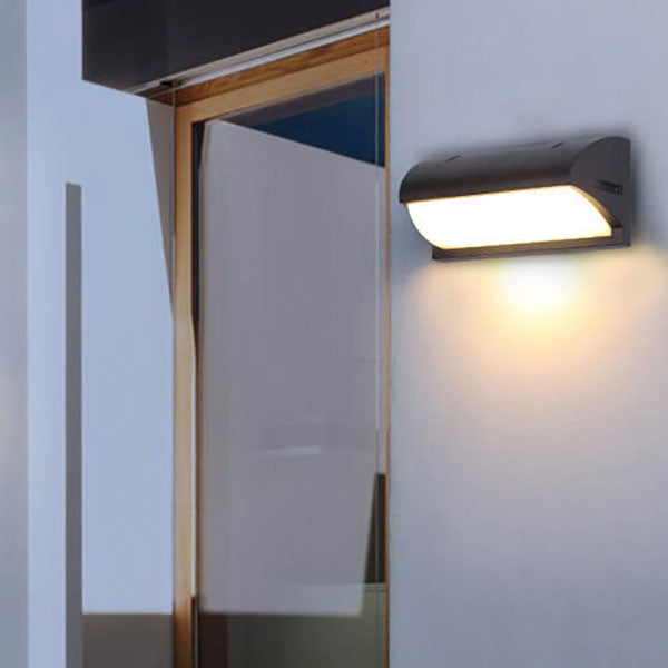 Zynistra AquaGlow Außenwandleuchte | Geometrisches Design | Wasserdicht | LED mit Sensor