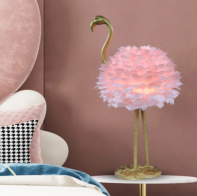 Feathora Nordic Tischlampe | Gänsefedern Design | Flamingo-Kugelstil | Elegante Nachttischbeleuchtung