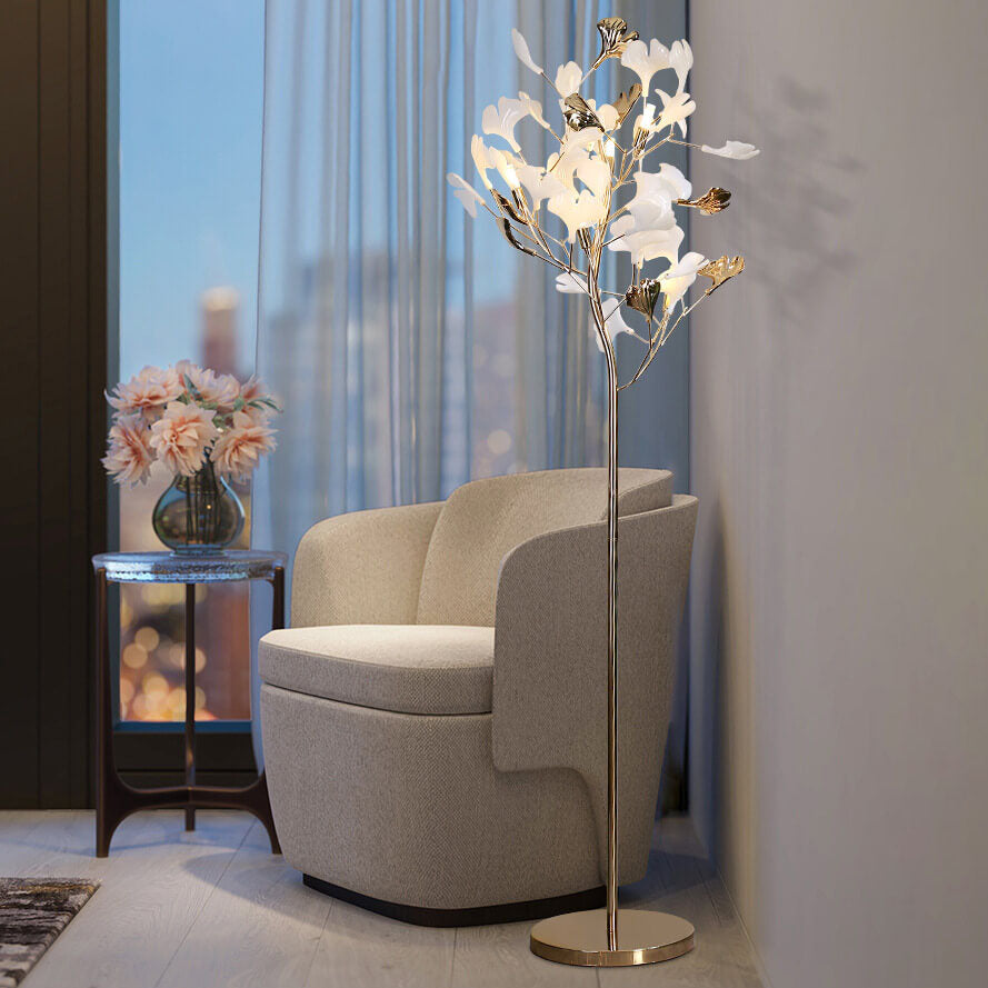 GinkoLuxe Stehlampe | Nordisches Design | Dekorative Ginkgo-Blätter | 5-Licht Bodenlampe | Elegantes Wohnaccessoire