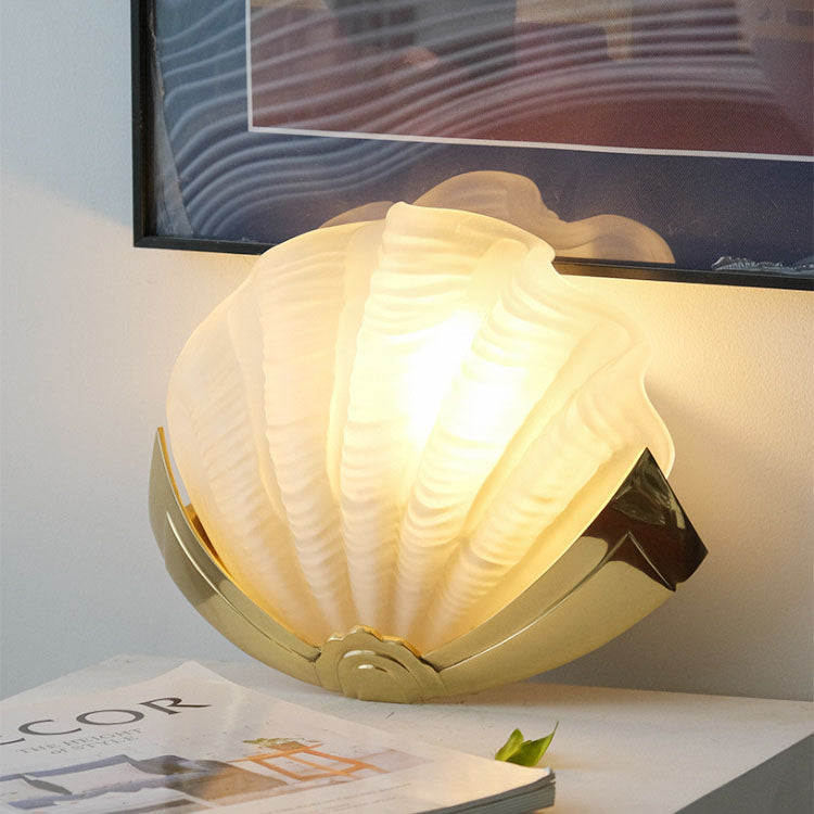 Lumova Muschel-Wandleuchte | Art Déco Design | Glas & Messing | Schlafzimmerbeleuchtung